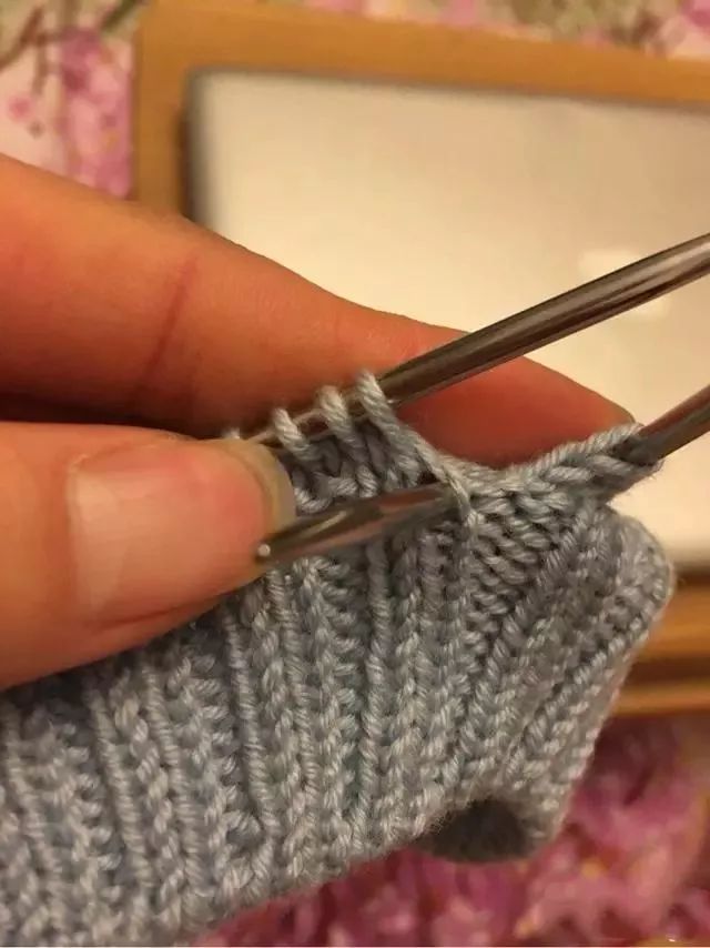 从上往下织毛衣圆领的方法与技巧,非常实用!