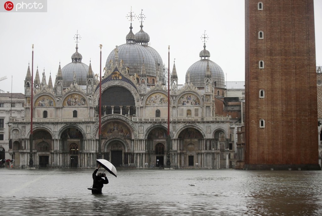 威尼斯再遭潮水侵袭圣马可广场宣布关闭