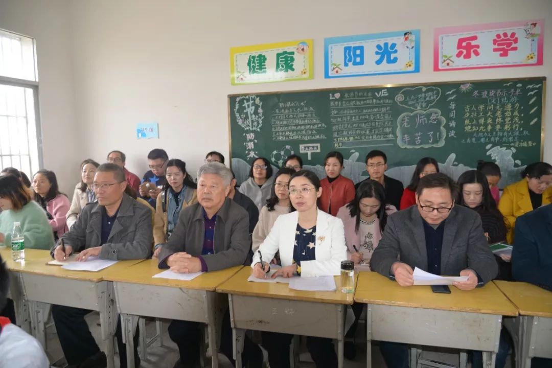 "范老师,可以把你的课件拷给我学习一下吗?