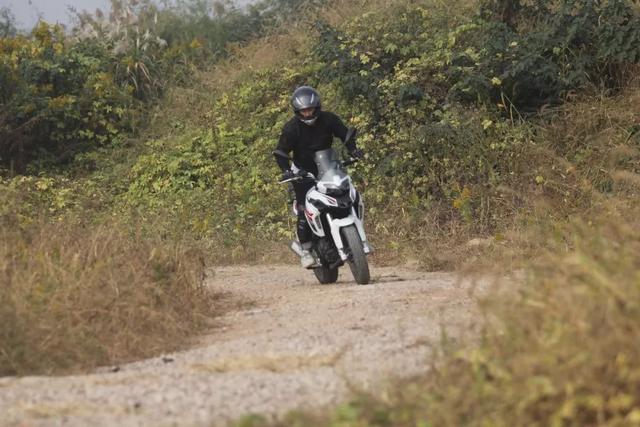 抓地力是什么力 dc85da7b8c294accb77f87693bbb0377.jpeg