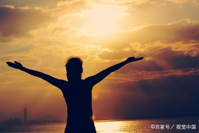 人怎么才能自信起来 0304ee3fbbc14e48a17f951f5387d643.jpeg