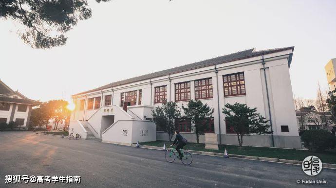 中国最美的大学Top10出炉，看看有你心仪的学校吗？