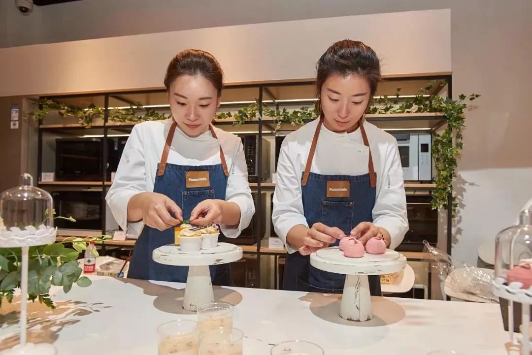 松下国内首家旗舰店来了，引入咖啡、SPA、养老