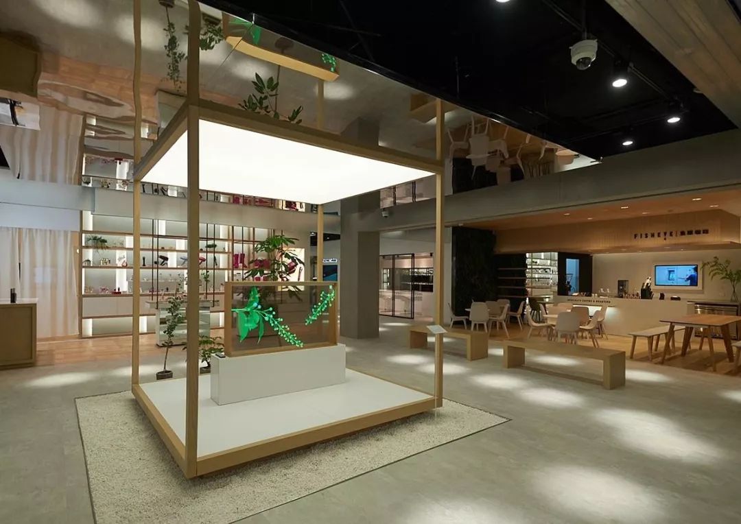 松下国内首家旗舰店来了，引入咖啡、SPA、养老
