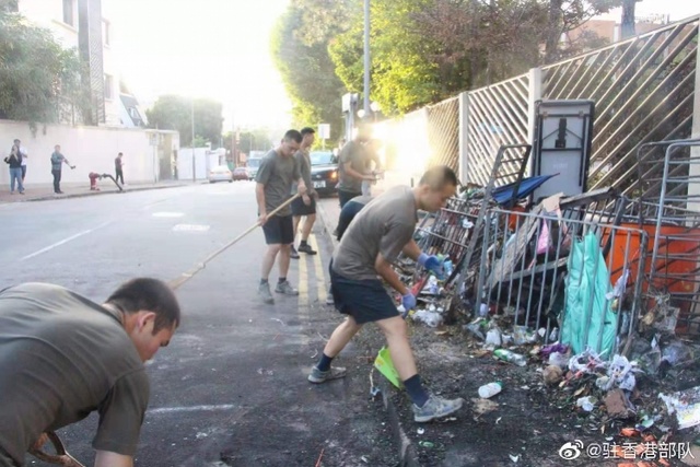 香港民建联：欢迎驻港部队官兵自发参与清除路障