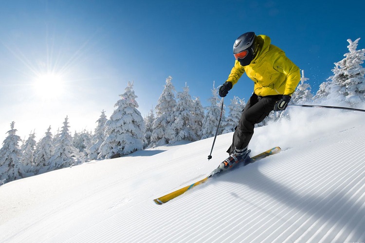 下雪就要玩滑雪,和滑雪一样好玩的轨道飞车,心动了吗?
