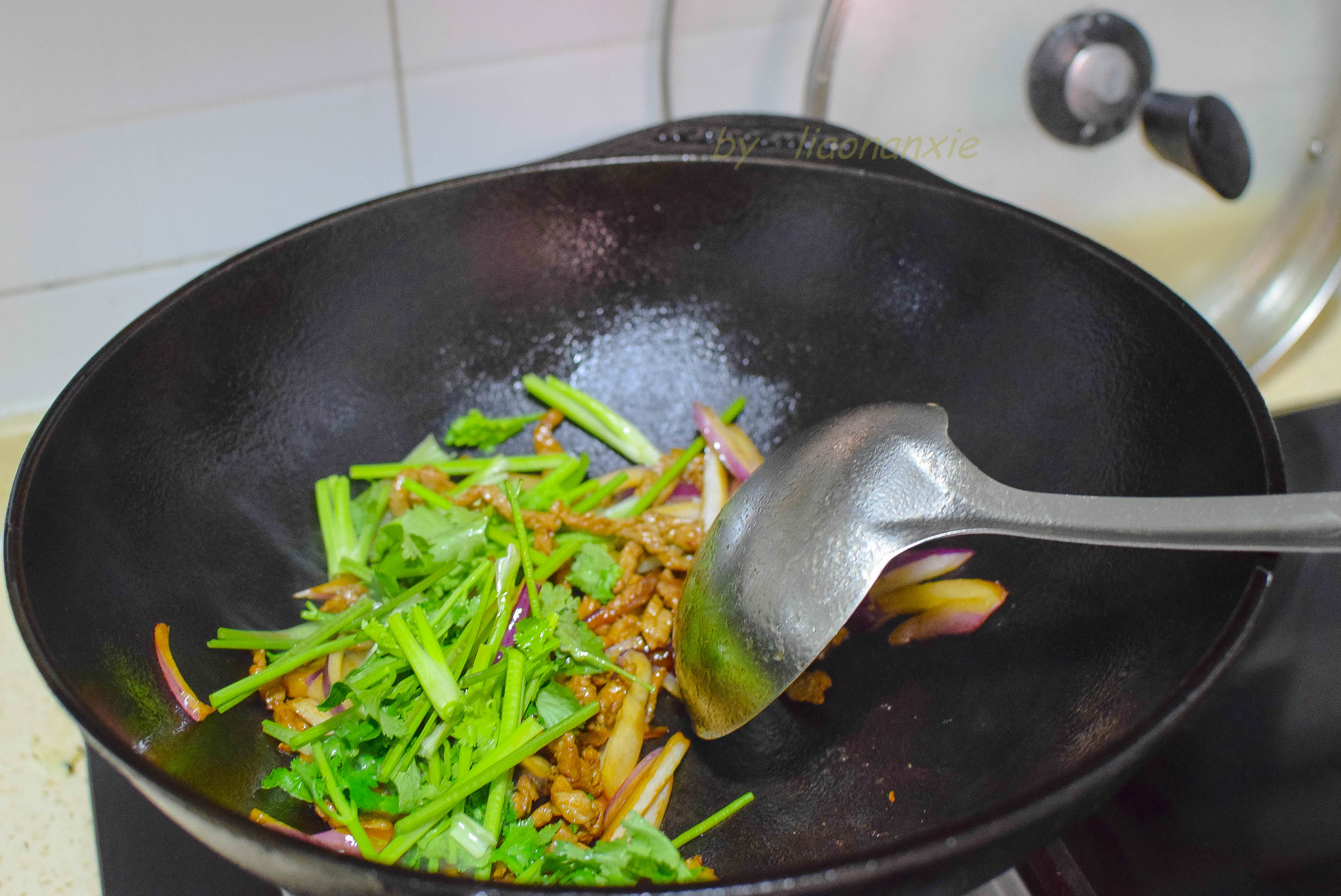 炒肉丝需要放盐吗 5ab4d5be1ee34be3bf3a330013b65251.jpeg