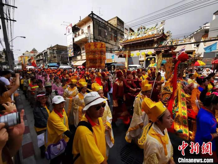 湄洲妈祖巡安 曼谷民众狂欢