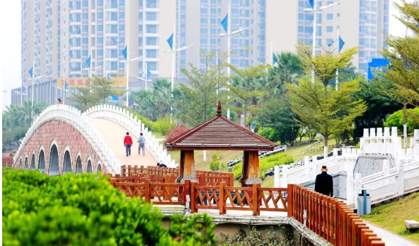 人均产值多少合适_跳绳长度多少合适图解(3)