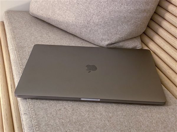 14英寸MacBook Pro曝光：苹果暗示已开始打造？