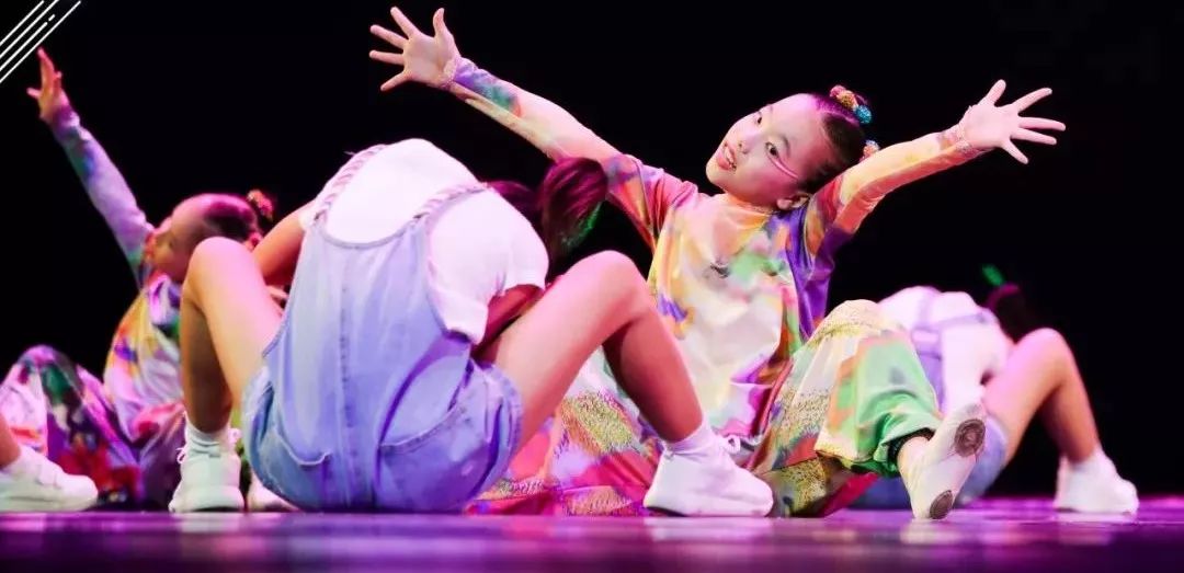 佛系少女幼儿舞蹈 a2bdb27022264a25bd2c08847748da86.jpeg