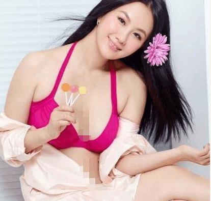 她是拥有36F大胸身材的“晶女郎”!三级片出身，今老公身家过亿