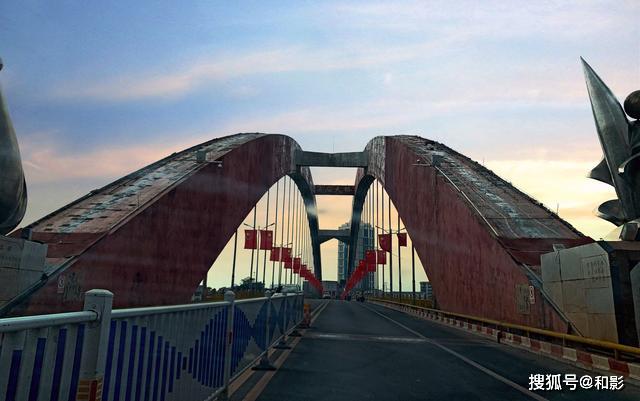蒲庙大桥(仙葫大桥)清川大桥即邕江四桥,清川大桥于1997年12月建成