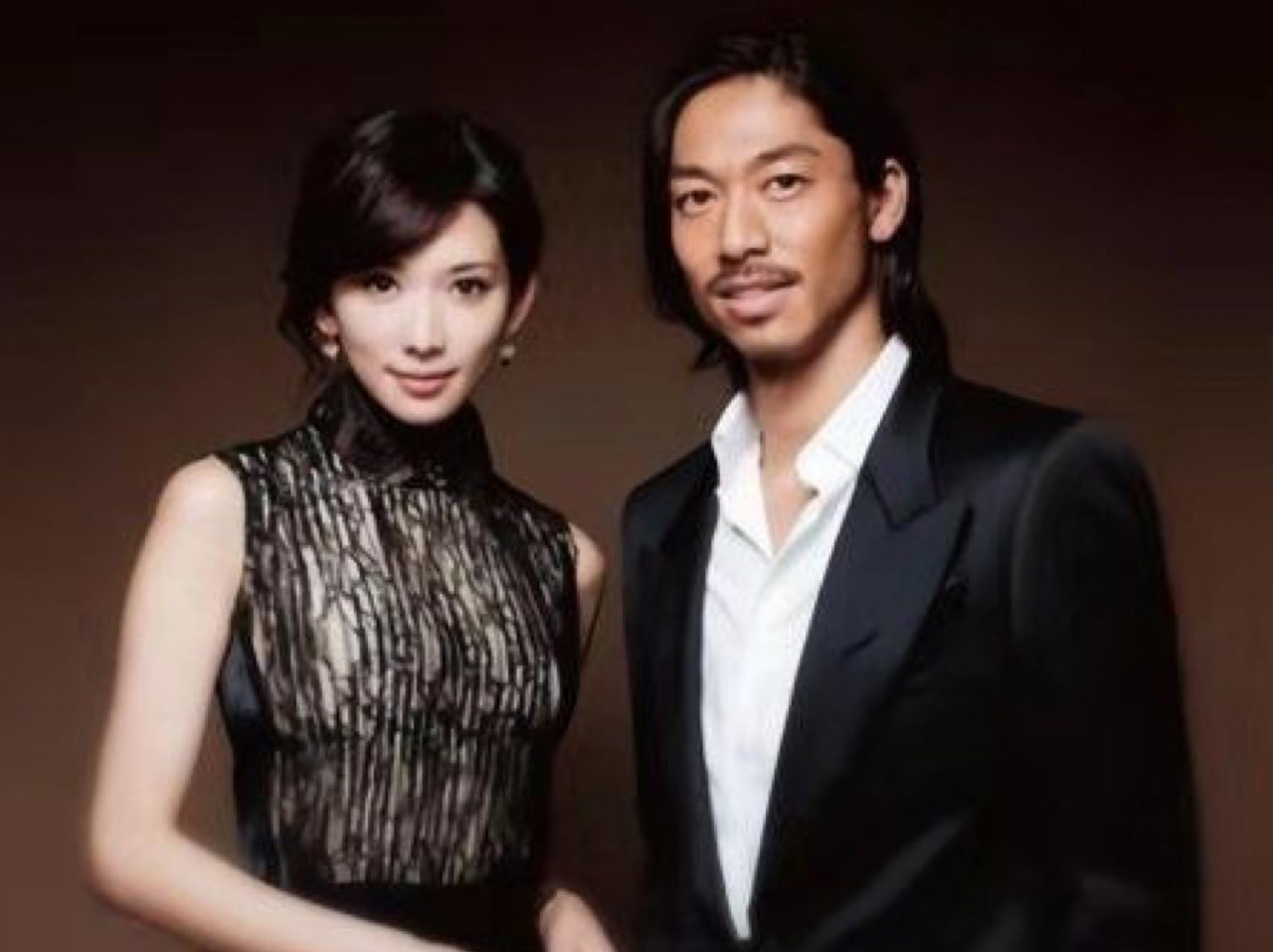 李小璐离婚被骂，林志玲嫁日本人也活该被骂？
