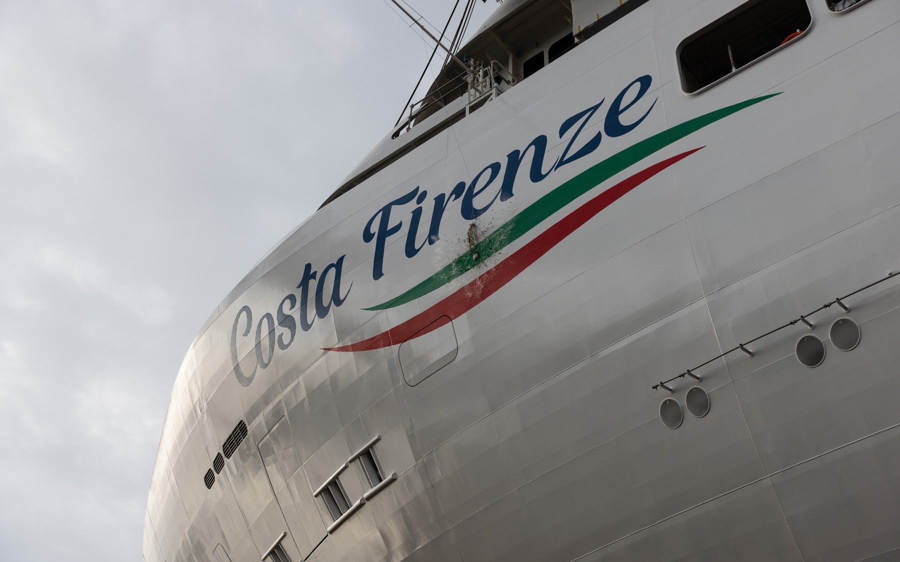 歌诗达·佛罗伦萨号举行下水典礼，明年开启中国航程