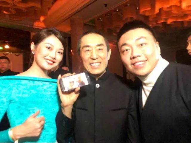 梁朝伟刘嘉玲同框颁奖视频 b64e6bc888fa480bb9e03de8ae49357e.jpeg