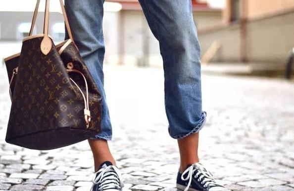 ȫ���ֵ�Ĵ��ư������ļ���?