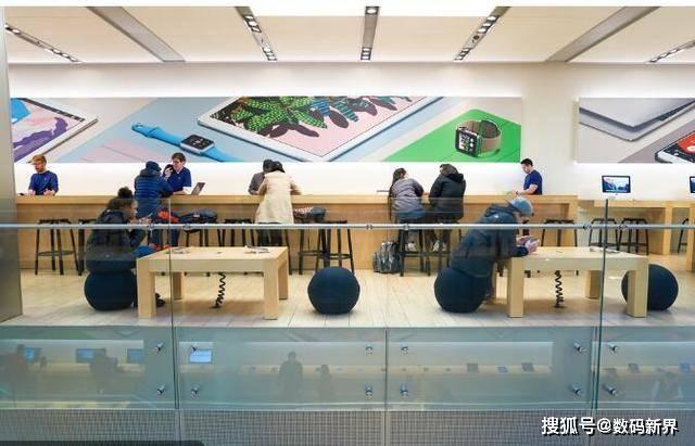 在实体店买的苹果手机比官网贵