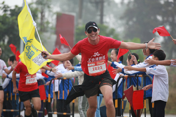 龙州县2019年人口_龙州县高级中学图片(2)