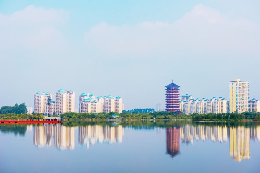 白石湖实景图