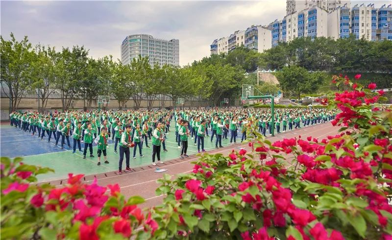 攀枝花市区人口_攀枝花市区图片