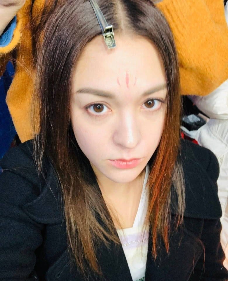 明明现代装更美,却偏拍古装剧,离开陈凯歌的张榕容我看不下去了