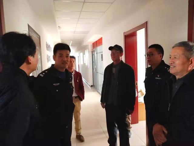 河北省美术研究会书画家走进警营慰问基层公安干警