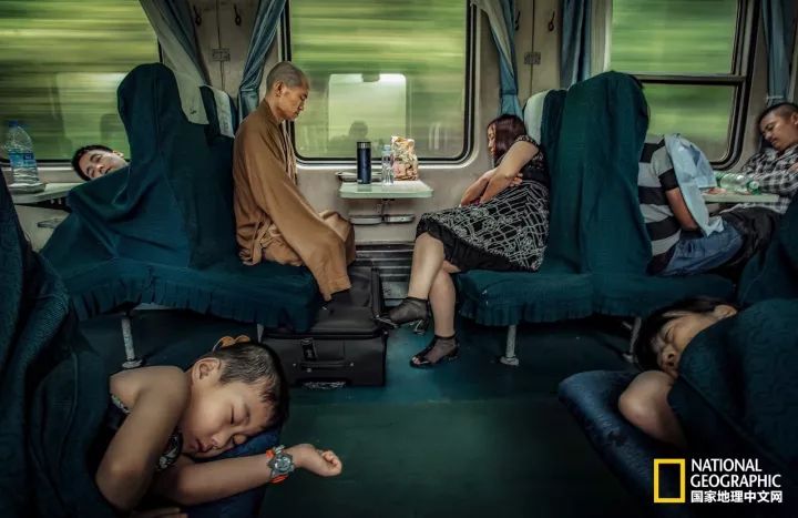 一张照片感动世界:《僧侣的姿态》荣获美国全