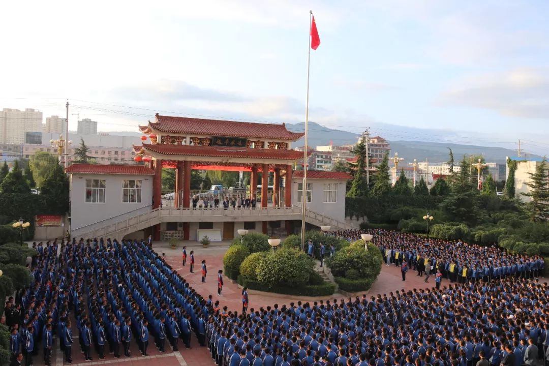 庄浪三中:给学生终身难忘的教育