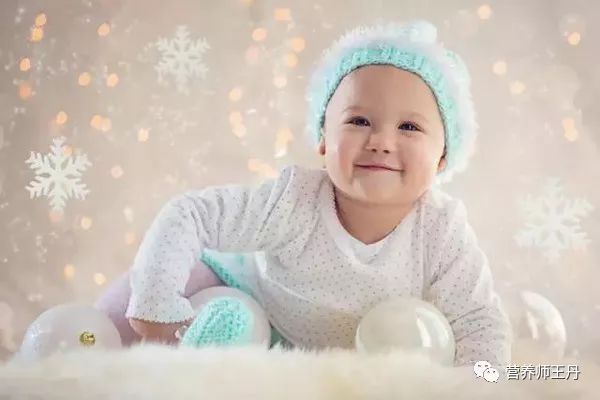 几个月可以让宝宝自己选择衣服 804b307a6a244a82b11b99f0506e587e.jpeg