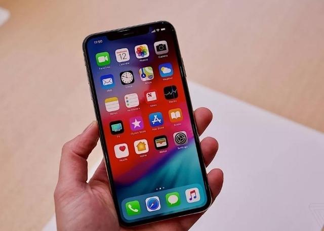 苹果小屏最值得入手的手机 b5630b7884d245bc929271a181781cec.jpeg