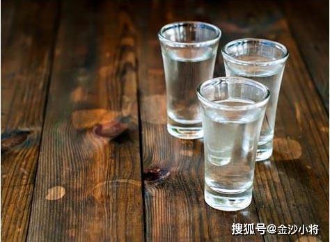 啥时候开始有白酒的 be2d899d14ac4e929ca5bfcedd71ae92.jpeg