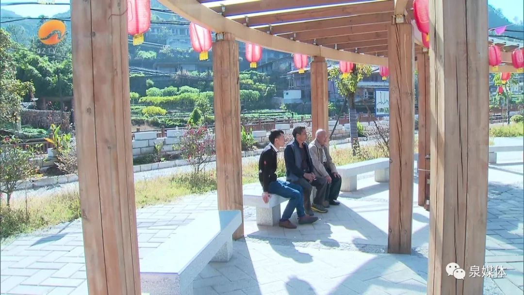 早上7点,泉州市第一医院的三位专家就从永春县总医院出发了,他们的