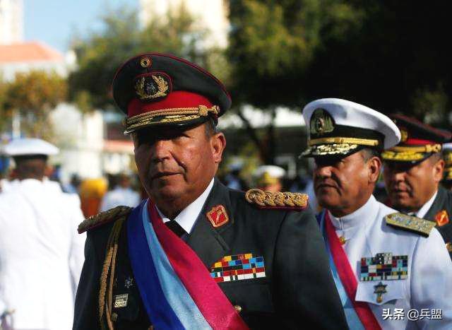 玻利维亚新总统上任第一天:承认瓜伊多!推动南