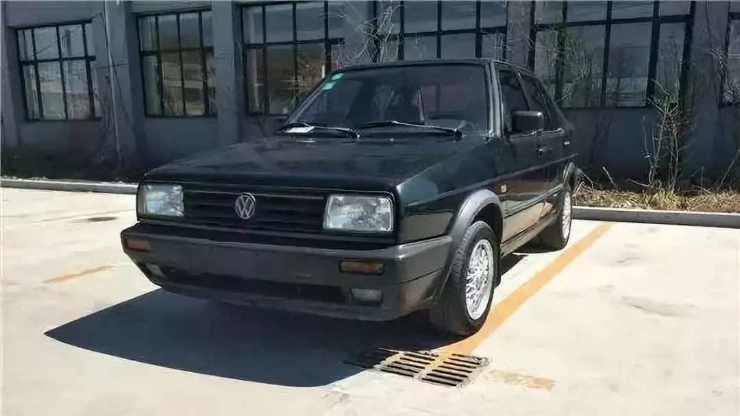 (图为国产第一代方头捷达)