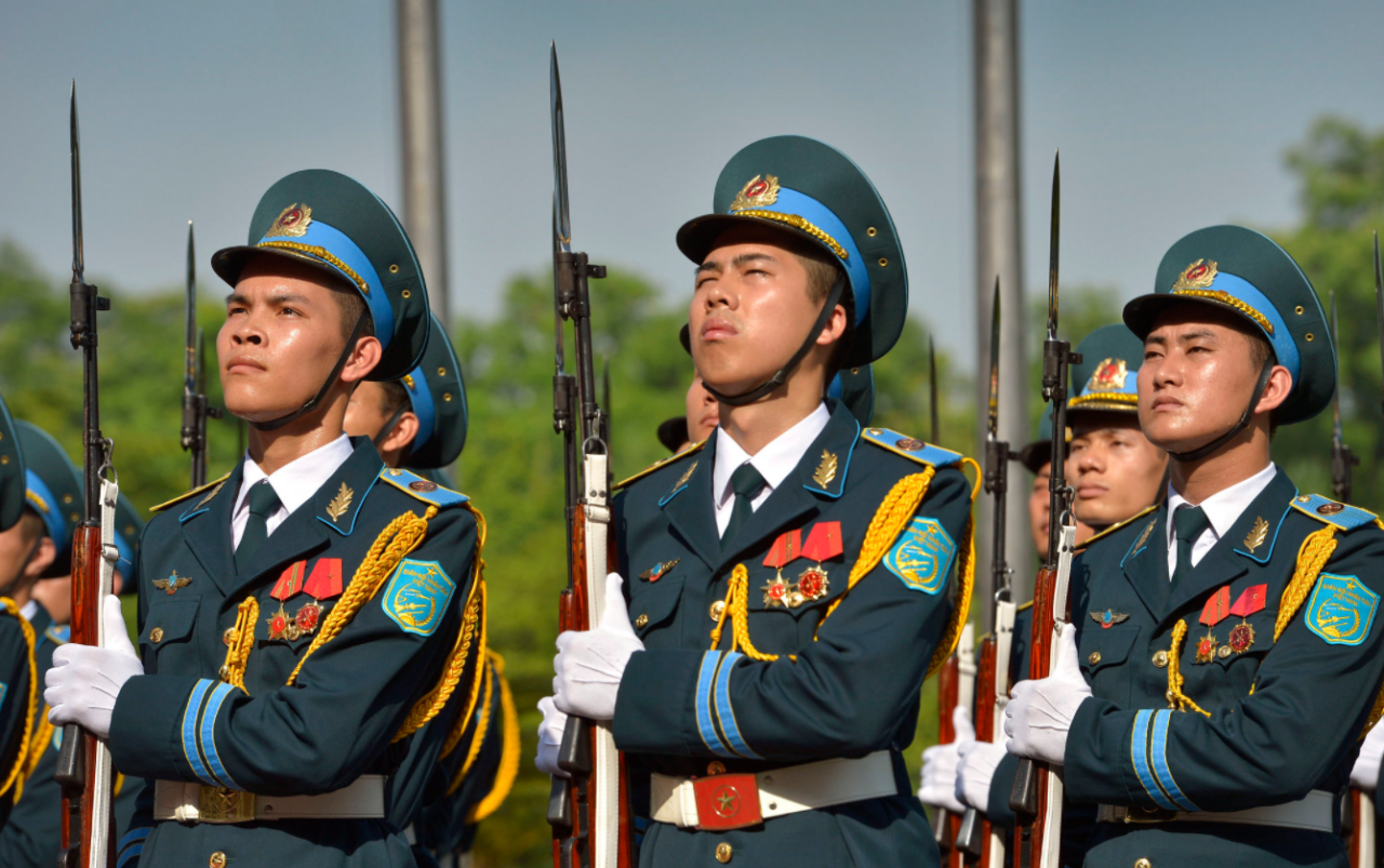原创越南仪仗队的礼宾枪与中国三军仪仗队为何非常相似