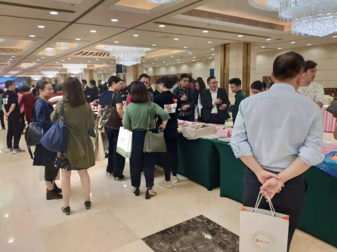 三只羊网络科技有限公司董事长 1d44d3b524cd4c939e505c5c4f7e2d85.jpeg