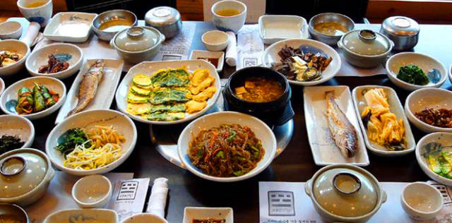 八色烤肉人均_烤肉拌饭图片(2)