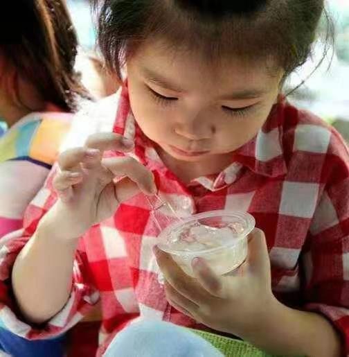 【小皮育儿经】3岁内宝宝饮食黑名单，4种日常食物千万别喂宝宝，家长小心踩雷