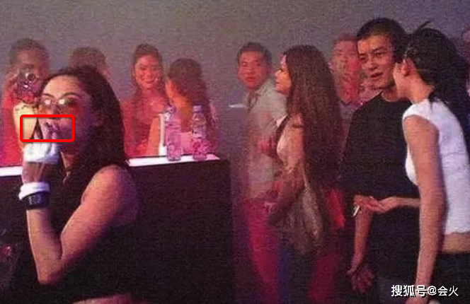 23岁封后,32岁成最烂女星,晒3胎的张柏芝被骂:别让他成私生子 作者: 来源:会火 23岁封后,32岁成最烂女星,晒3胎的张柏芝被骂:别让他成私生子 作者: 来源:会火