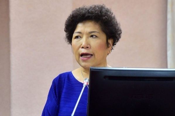 挺港警 这位台湾女性一次次站出来 叶毓兰