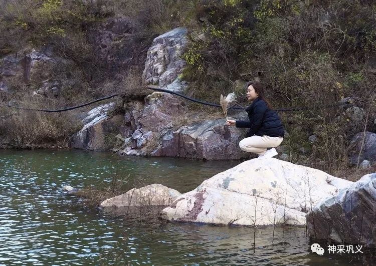 嵩山大峡谷紧靠嵩山太室山脉主脊,起点在巩义市夹津口镇公川村,经韵沟