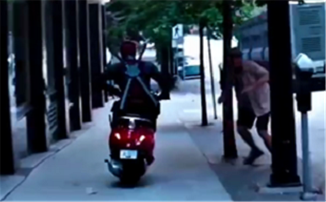 外观好看的电动踏板摩托车 c5e08a932a4b43178cd30a9014fa6a7a.png