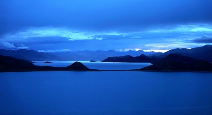 自由的代价是失去自由 cb56e6c1068b41248a670b2ceccffd83.jpeg