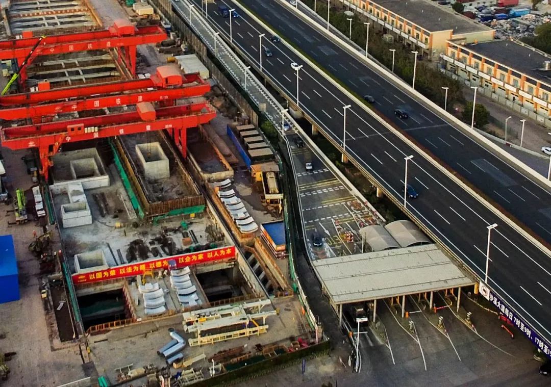 洛溪岛目前已建成2条地铁(地铁2号线洛溪站 3号线厦滘站.