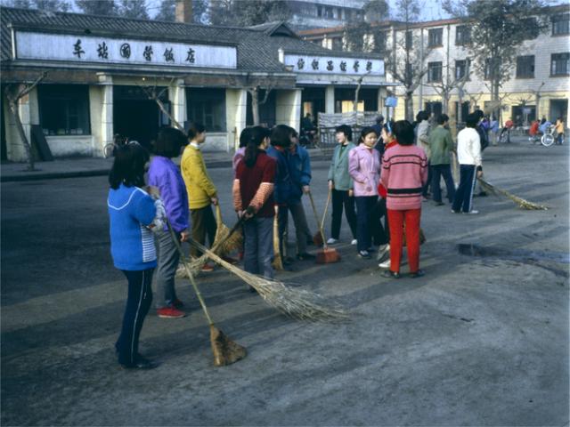 四川江油1990年，工业强县百姓生活