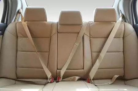 坐副驾驶不系安全带 20e6c6aa6499479194b05b9187d0746e.jpeg