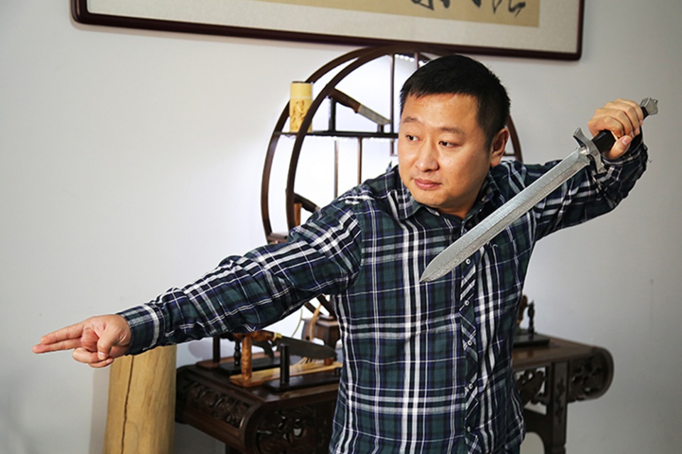 成语鼎力相助一般用于什么_成语故事简笔画(3)