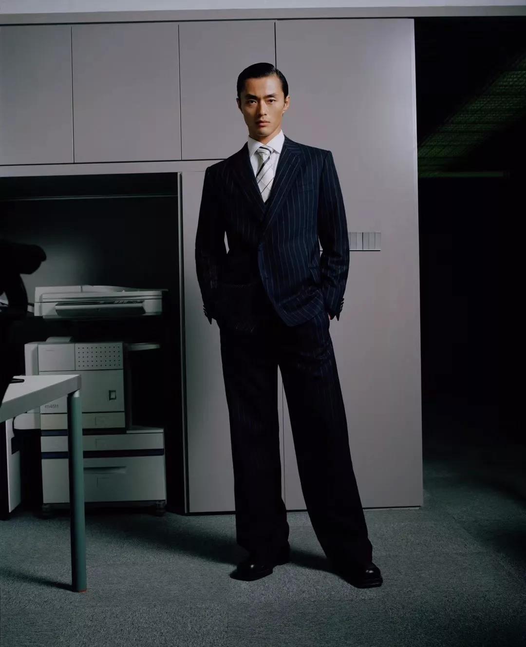 搭配男装商务 b34fc96b493c4979b6e2d4293efd0211.jpeg