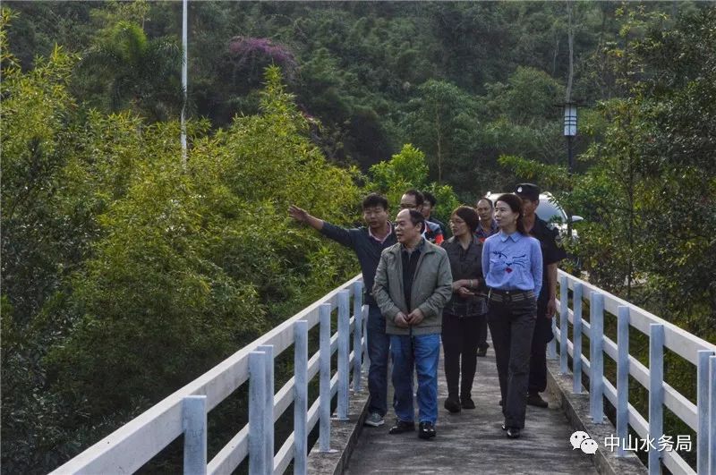 深入基层一线走访调研与基层职工交心谈心市水务局局长谢世华到五桂山